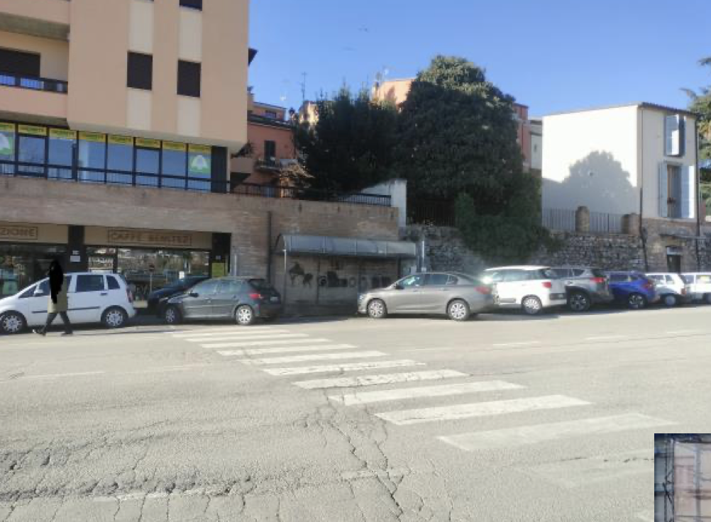 Sosta Selvaggia Anche Nei Pressi Del Parcheggio Multipiano La Denuncia A Teramo Foto Notizie